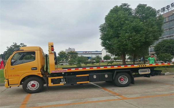 德宏定远24小时拖车救援电话号码，定远道路救援公司怎么收费的